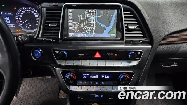 Hyundai Sonata 2018 — фото 16