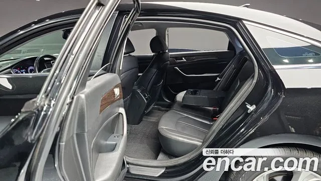 Hyundai Sonata 2018 — фото 19