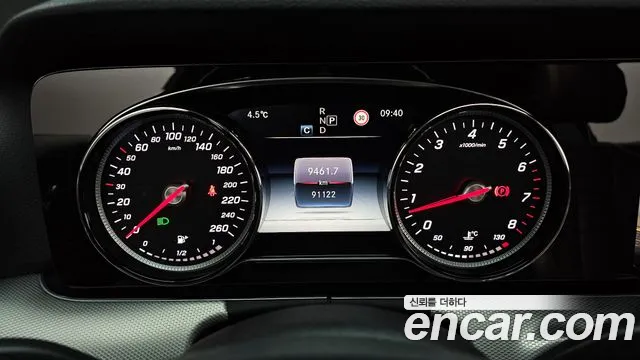 Mercedes-Benz E-Class 2018 — фото 8
