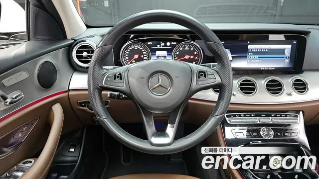 Mercedes-Benz E-Class 2018 — фото 13