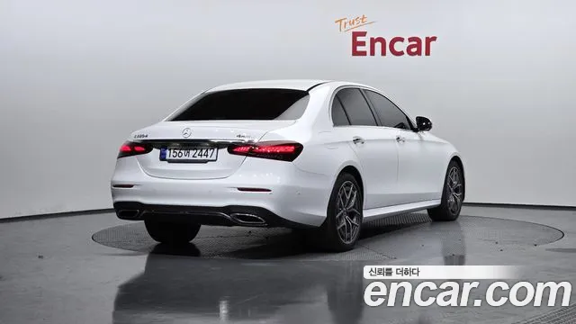 Mercedes-Benz E-Class 2023 — фото 2