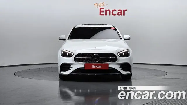 Mercedes-Benz E-Class 2023 — фото 3