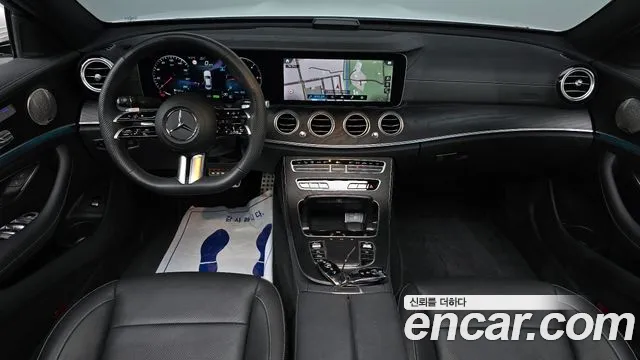 Mercedes-Benz E-Class 2023 — фото 7