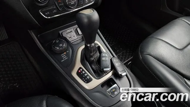 Jeep Cherokee 2015 — фото 9