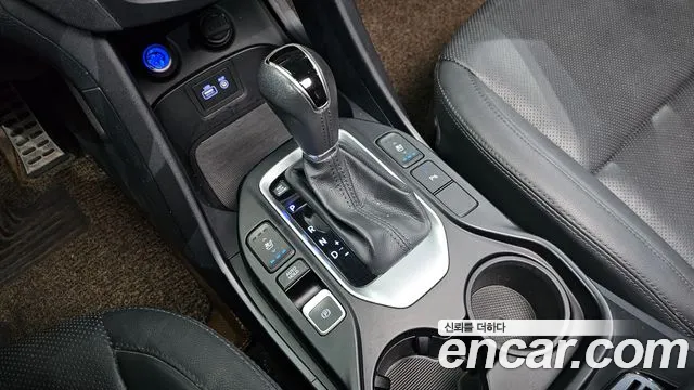Hyundai Santafe 2017 — фото 9