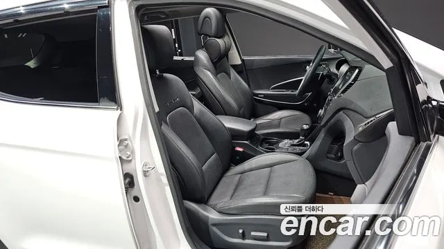 Hyundai Santafe 2017 — фото 10