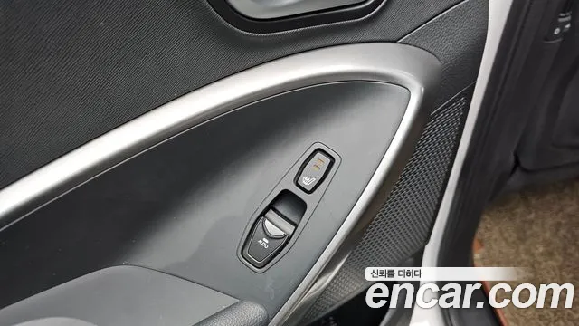 Hyundai Santafe 2017 — фото 18