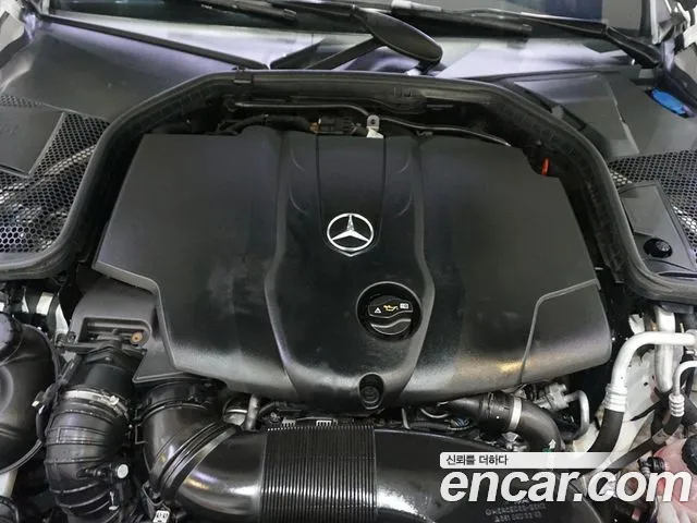 Mercedes-Benz C-Class 2018 — фото 16