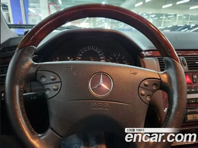 Mercedes-Benz E-Class 2001 — фото 10