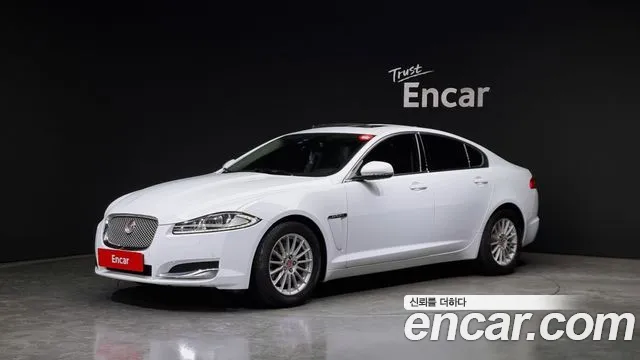 Jaguar XF 2014 — фото 1