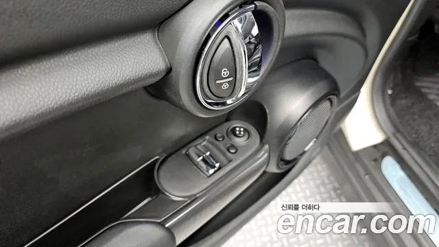 Mini Cooper 2015 — фото 16