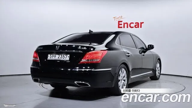 Hyundai Equus 2010 — фото 2