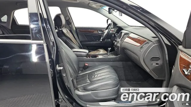 Hyundai Equus 2010 — фото 11