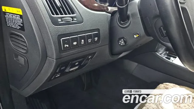 Hyundai Equus 2010 — фото 14