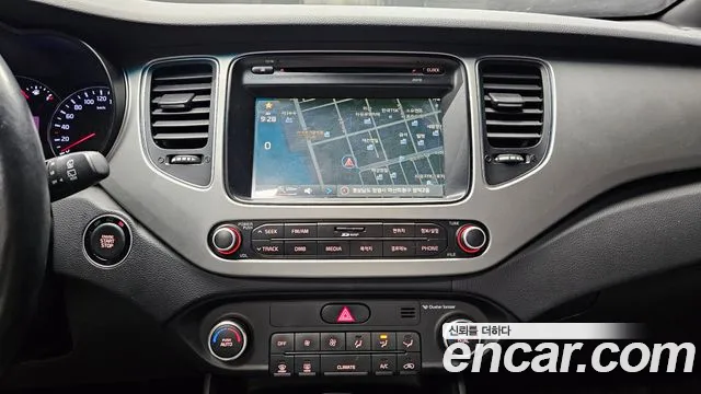 Kia Carens 2016 — фото 14