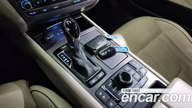 Hyundai Genesis 2016 — фото 9