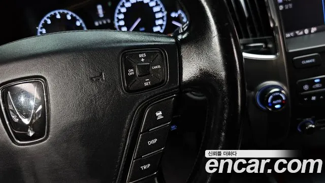 Hyundai Equus 2010 — фото 19