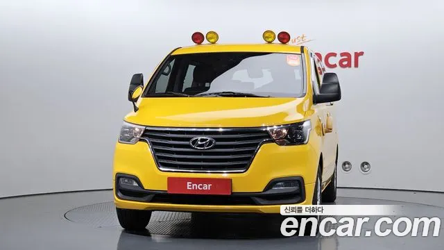 Hyundai Starex 2020 — фото 3
