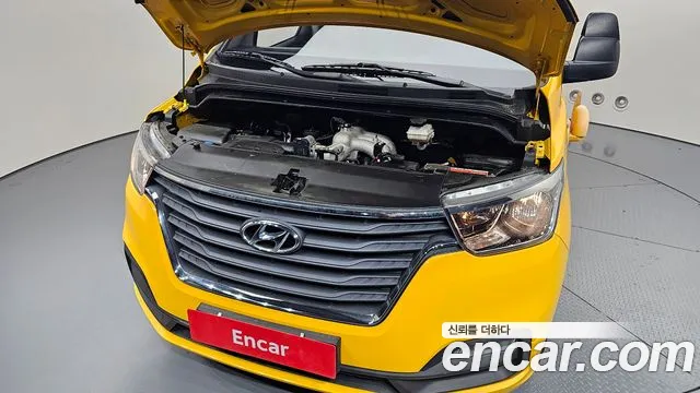 Hyundai Starex 2020 — фото 6