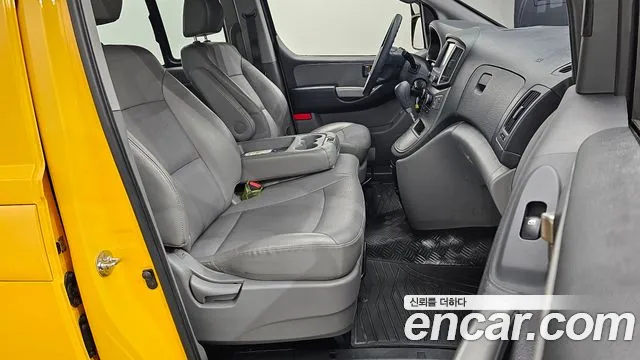 Hyundai Starex 2020 — фото 10