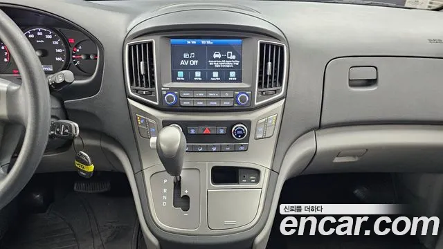 Hyundai Starex 2020 — фото 14