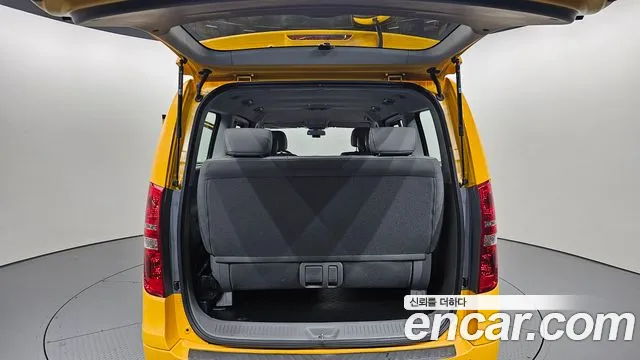 Hyundai Starex 2020 — фото 20