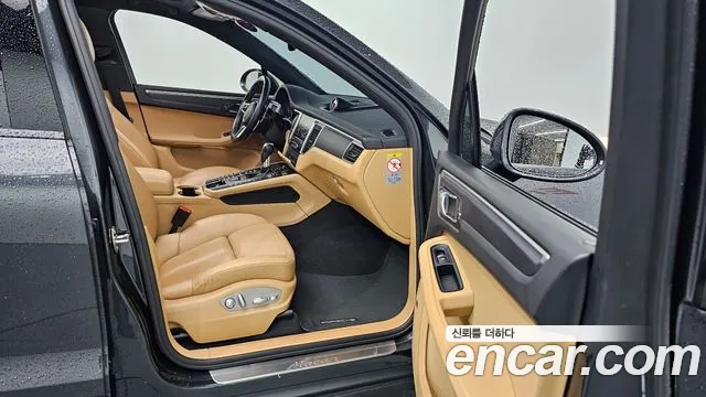 Porsche Macan 2018 — фото 10