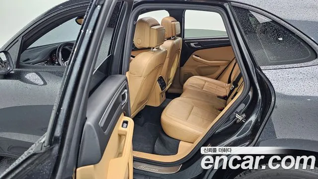 Porsche Macan 2018 — фото 12