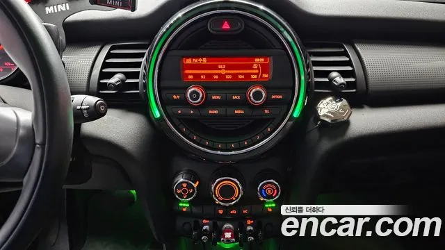 Mini Cooper 2015 — фото 14