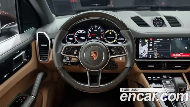 Porsche Cayenne 2020 — фото 13