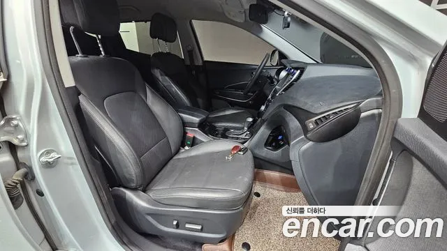 Hyundai Santafe 2016 — фото 10