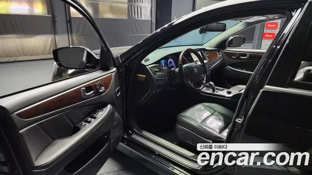 Hyundai Equus 2014 — фото 10