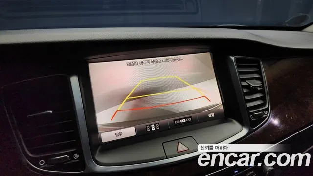 Hyundai Equus 2014 — фото 15