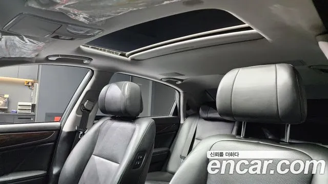 Hyundai Equus 2014 — фото 19