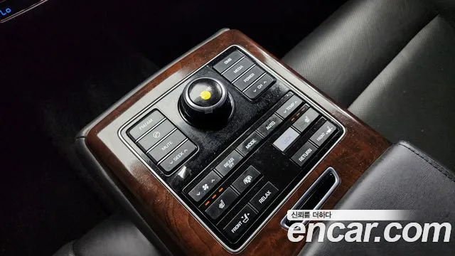 Hyundai Equus 2014 — фото 20