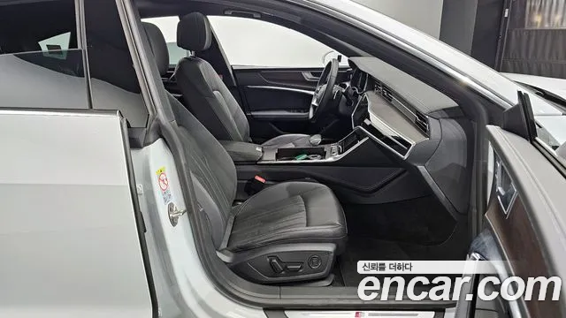 Audi A7 2023 — фото 10