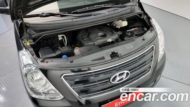 Hyundai Starex 2017 — фото 6