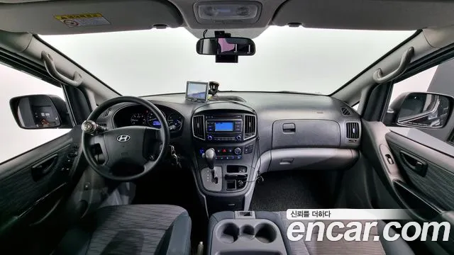 Hyundai Starex 2017 — фото 7