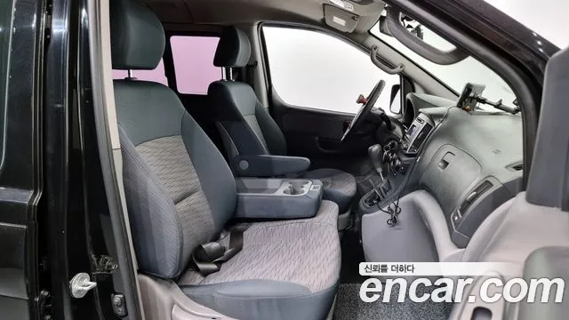 Hyundai Starex 2017 — фото 10