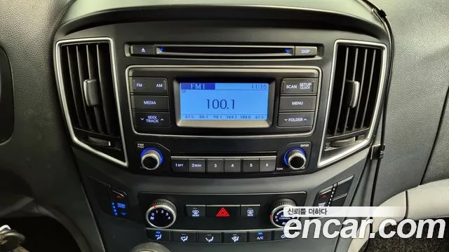 Hyundai Starex 2017 — фото 14