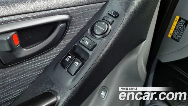 Hyundai Starex 2017 — фото 17