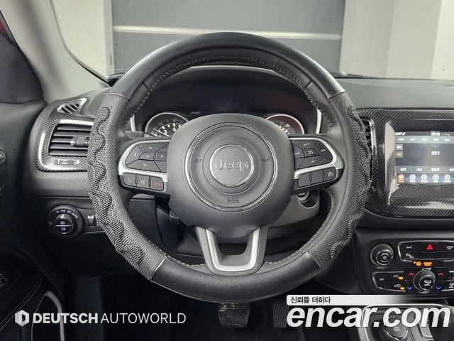 Jeep Compass 2019 — фото 13