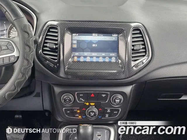 Jeep Compass 2019 — фото 14