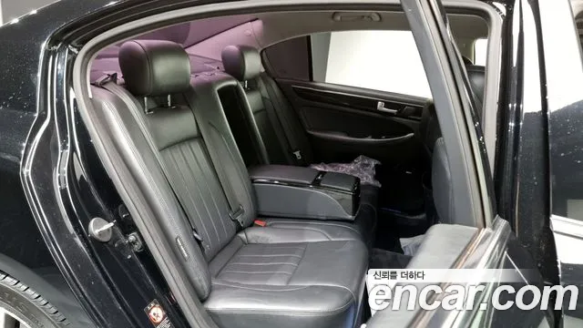 Hyundai Genesis 2014 — фото 12