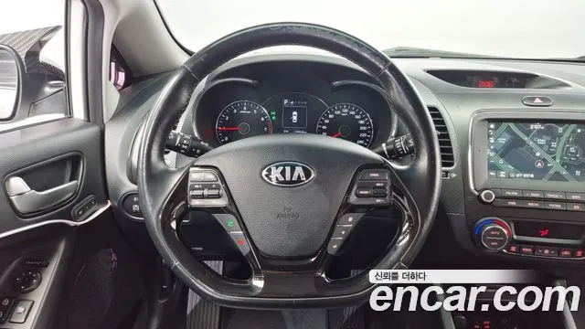 Kia K3 2017 — фото 14