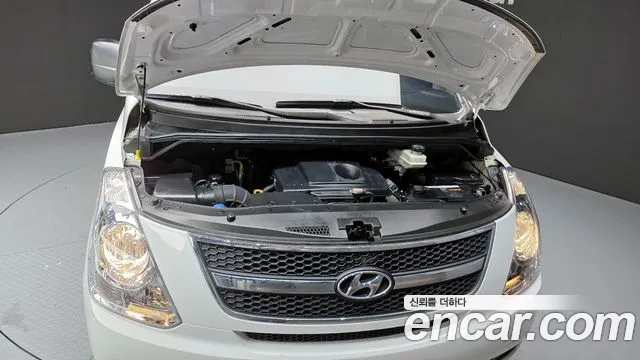 Hyundai Starex 2015 — фото 6