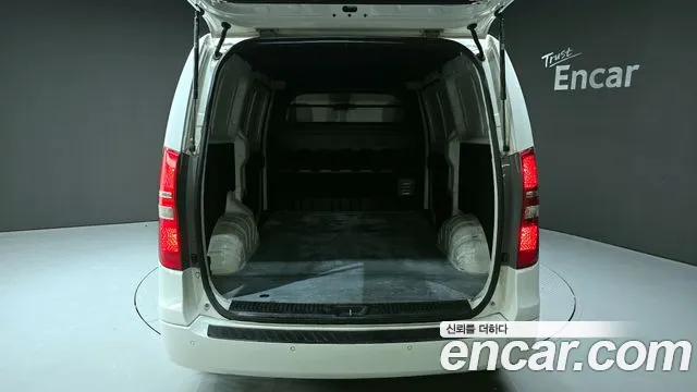 Hyundai Starex 2015 — фото 20