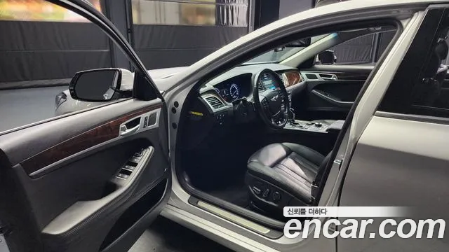 Hyundai Genesis 2016 — фото 10