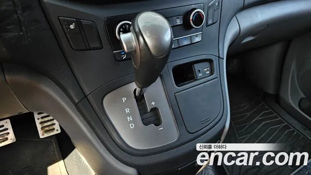 Hyundai Starex 2020 — фото 9