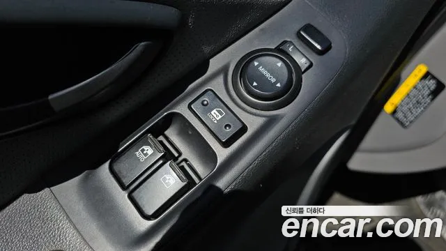 Hyundai Starex 2020 — фото 12